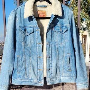 Levi sherpa jean jacket